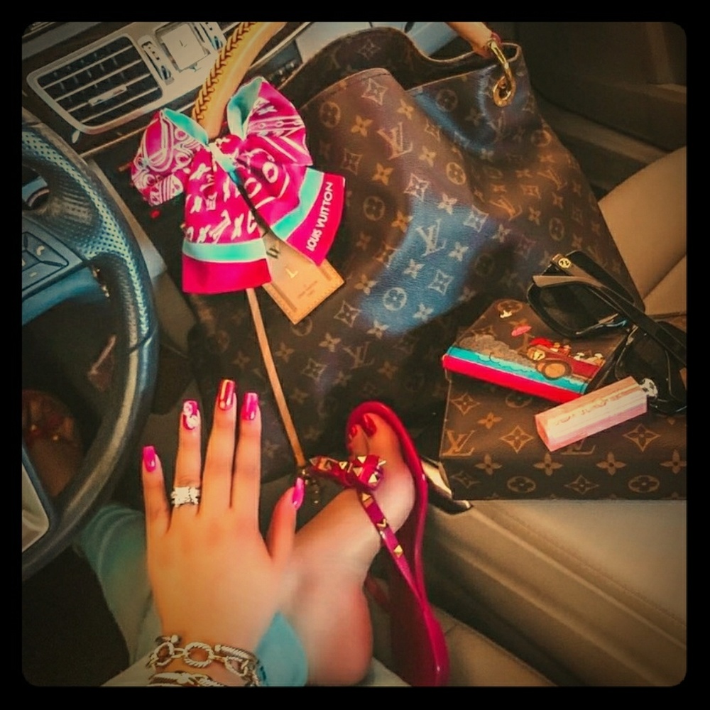 My dear ❤❤Loius vuitton ❤❤
